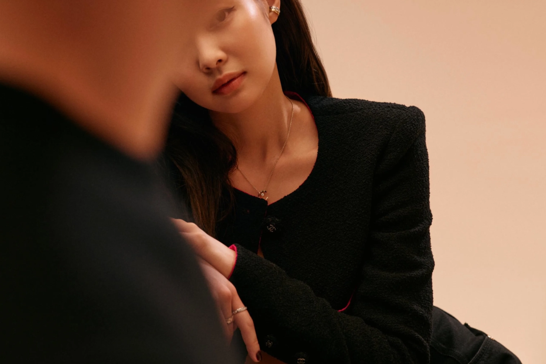 Jennie is focused in an unknown modeling man