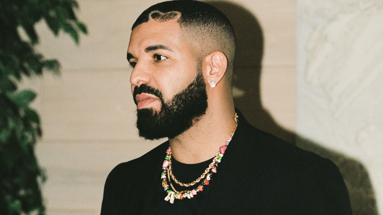 Drake Unveils Glittering New Jewelry Piece As A Tribute To Toronto