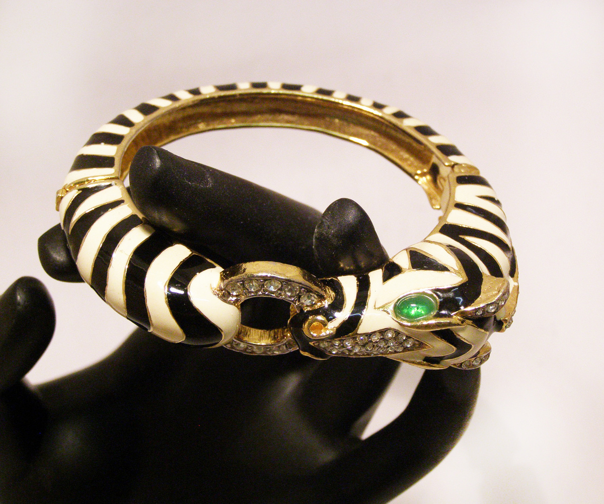 Vintage Ciner Enamel Zebra Bangle