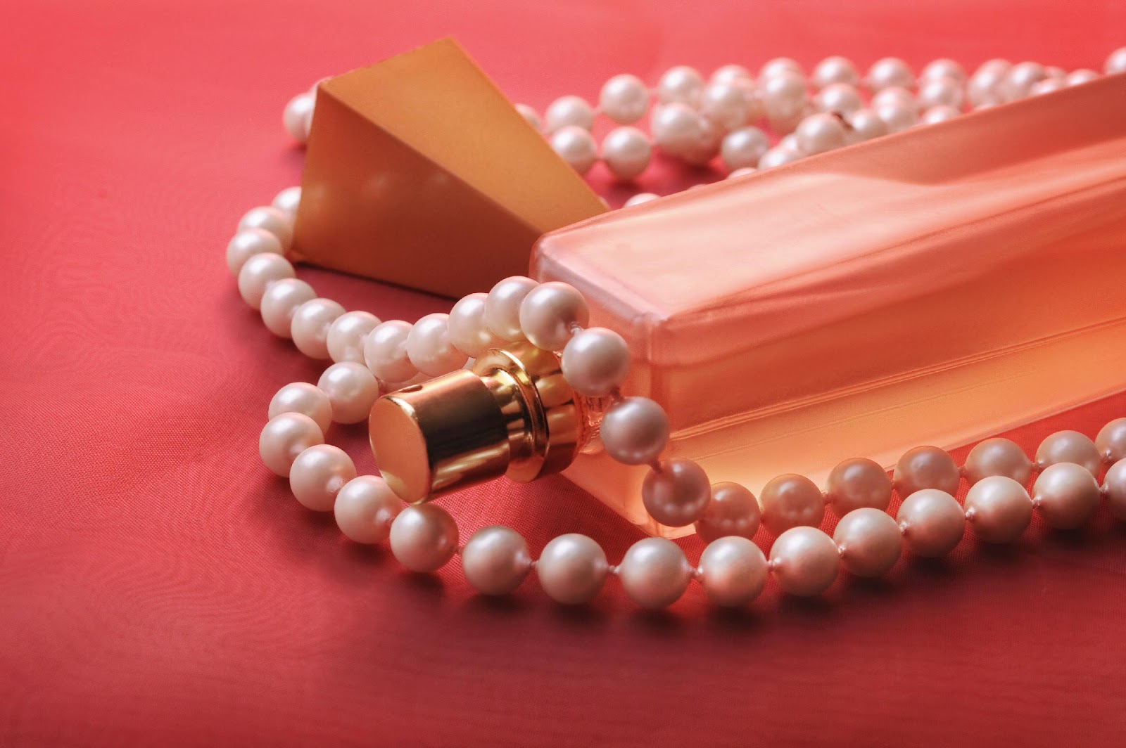 The Art Of Scented Jewelry: Perfume Lockets, Scented Beads, And More