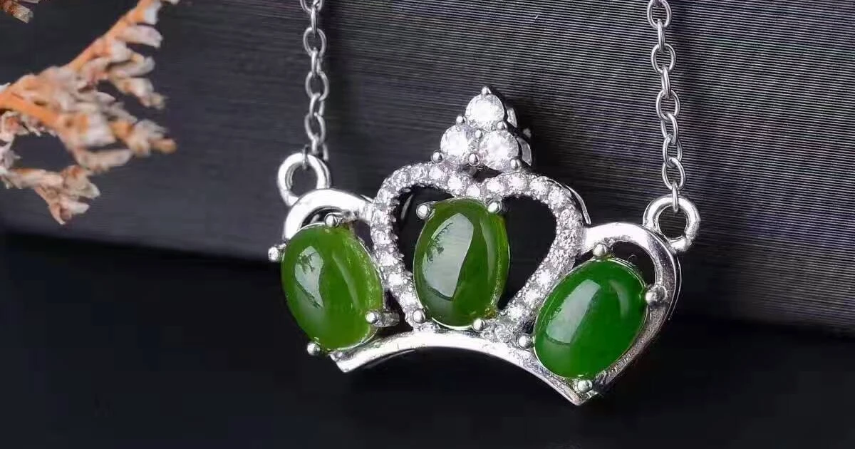 Emerald for capricorn on sale