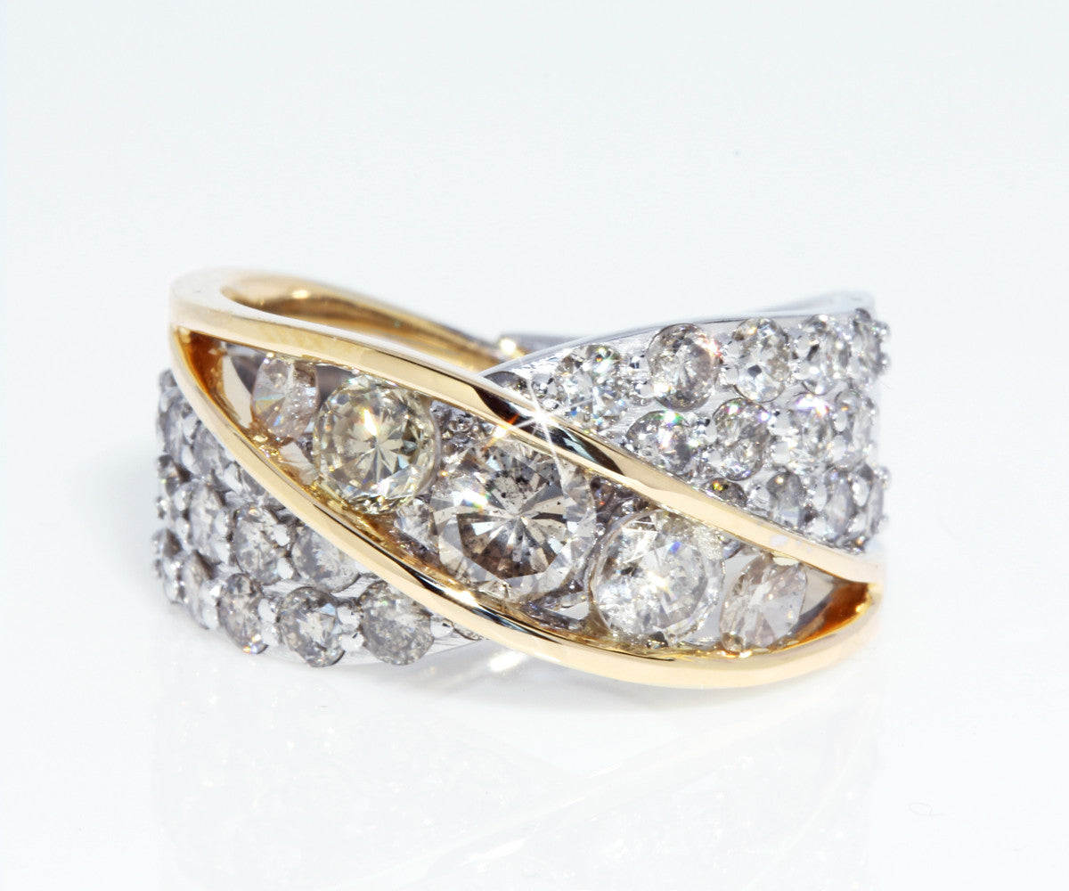 Adorn Your Fingers With Sparkling Diamond Fashion Rings