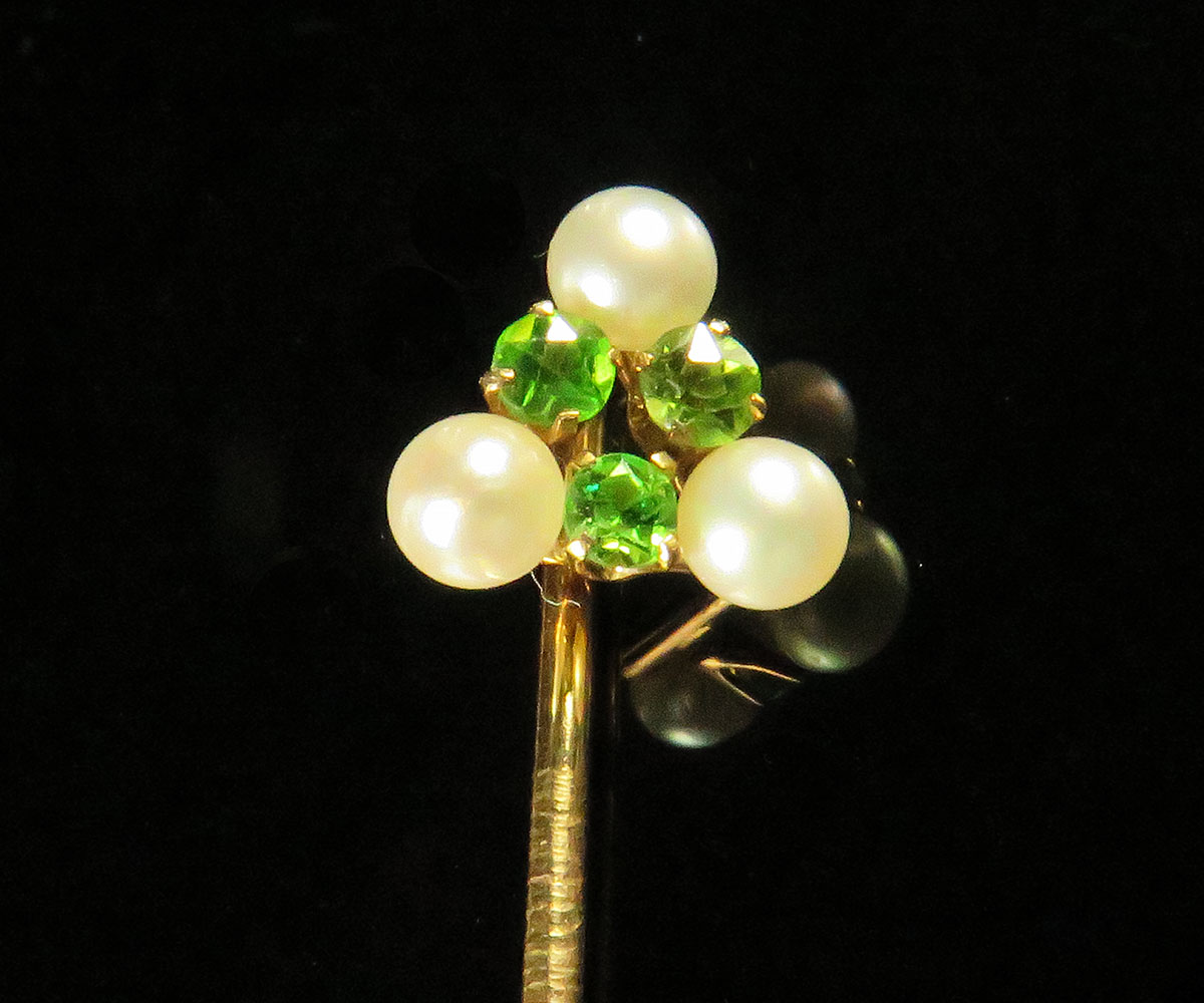 Gold Demantoid Garnet and Pearl Stickpin