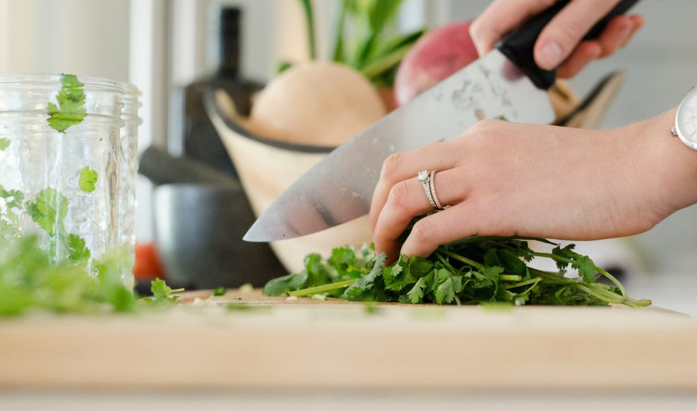 What Is The Only Allowed Jewelry When Preparing Food - FDA Guidelines