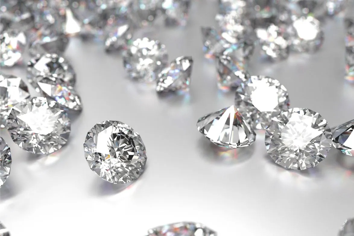 7 Best Gemstones That Look Like Diamonds & Top 8 Alternatives